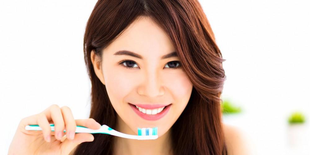 How to Make Homemade Toothpaste